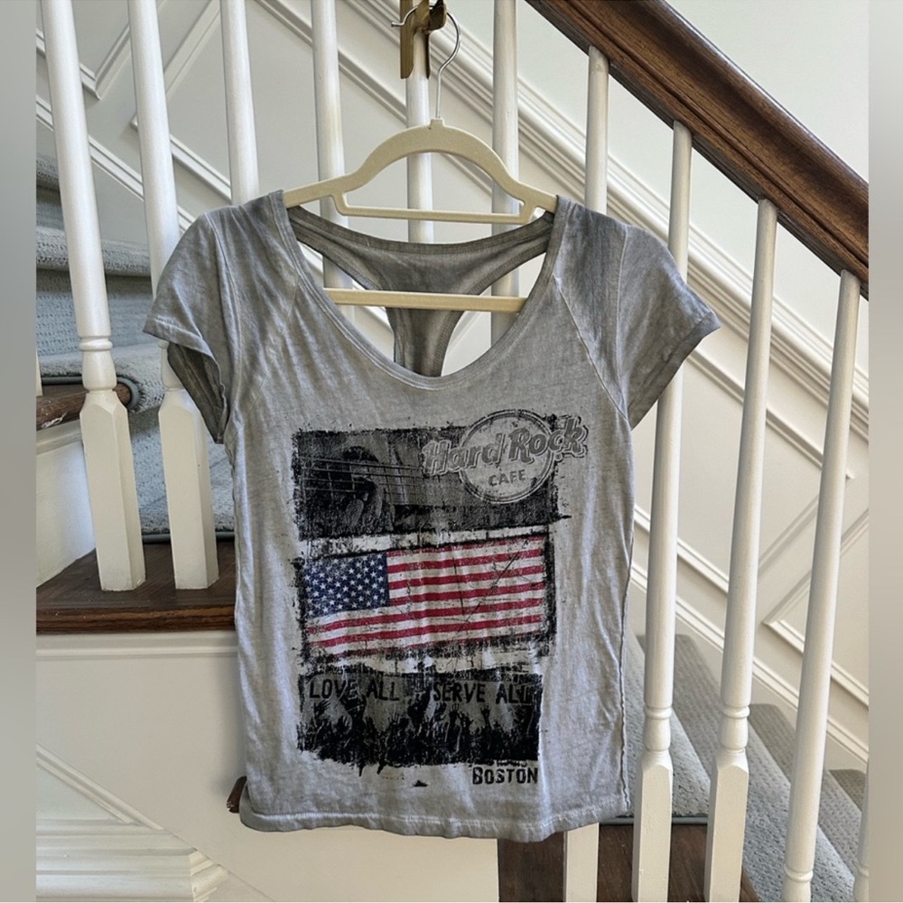 Hard Rock Cafe Gray and Red Women's Tee